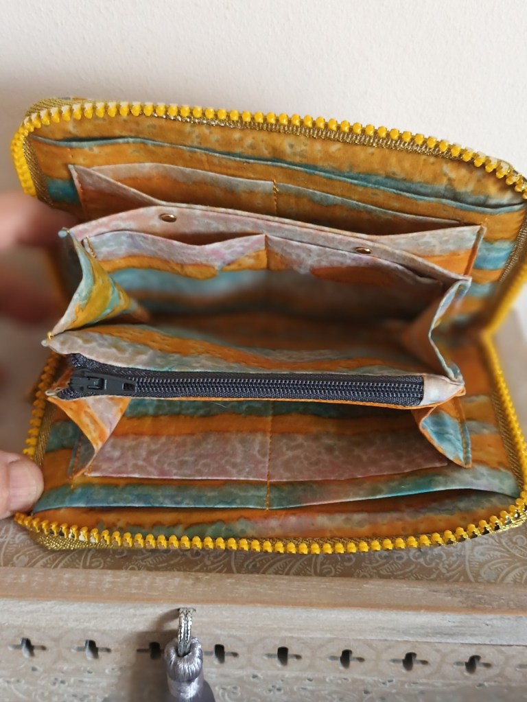 Portefeuille tissu compact zippé unique