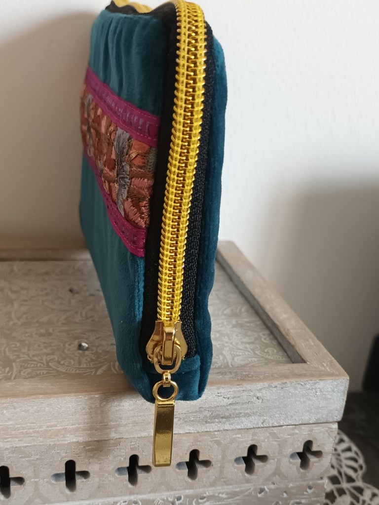 Portefeuille tissu compact zippé unique