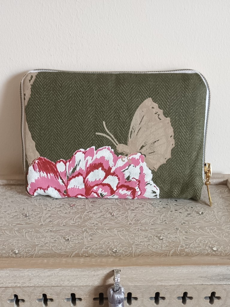 Portefeuille tissu compact zippé unique