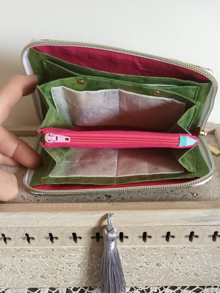 Portefeuille tissu compact zippé unique