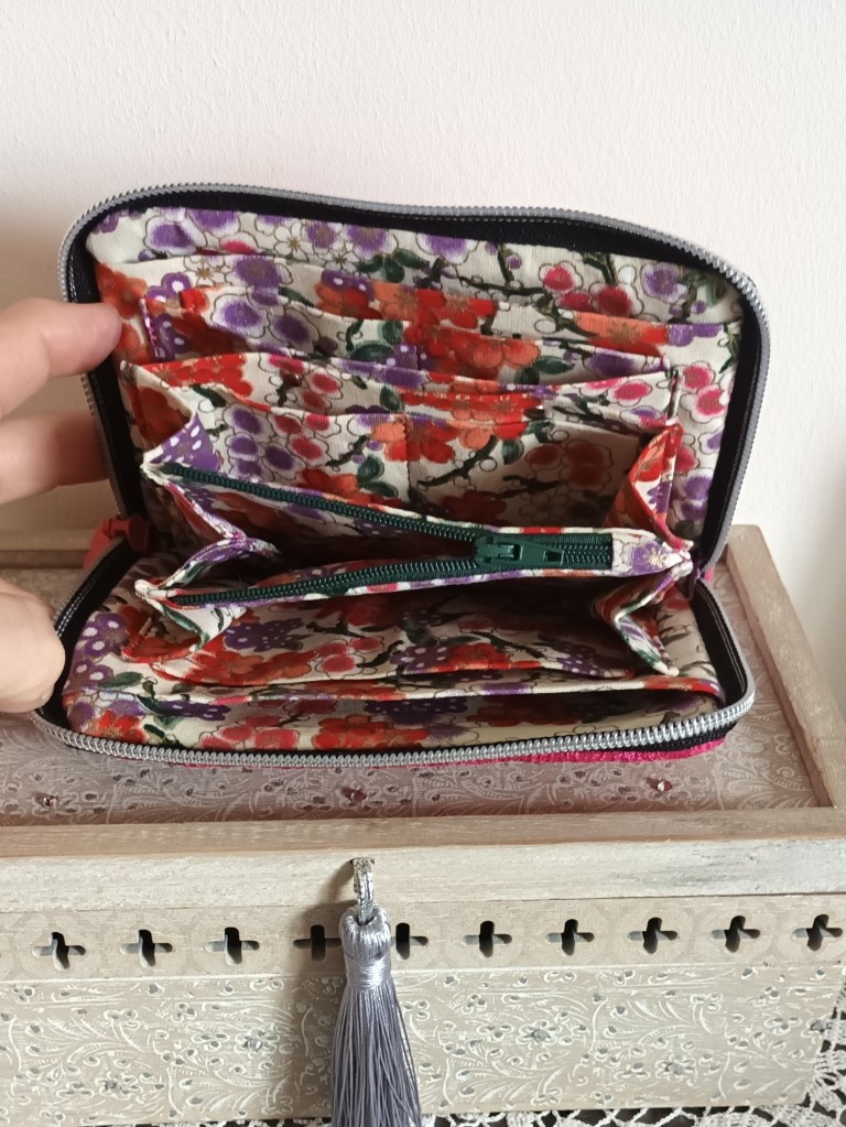 Portefeuille tissu compact zippé unique