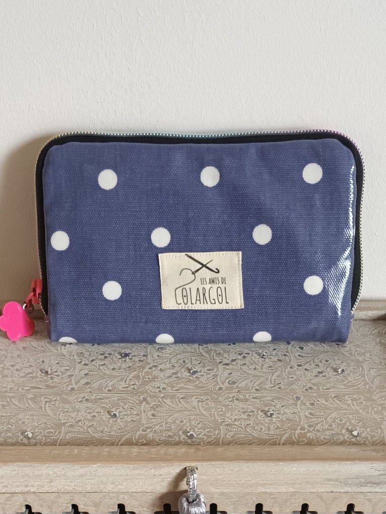 Portefeuille tissu compact zippé unique
