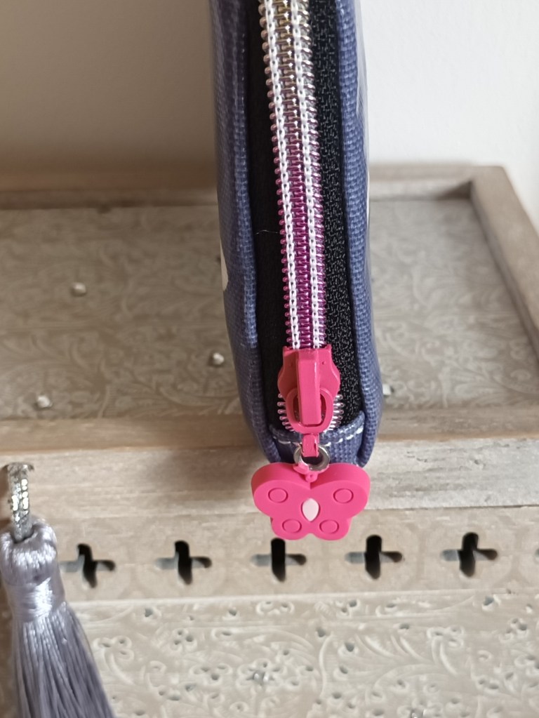 Portefeuille tissu compact zippé unique