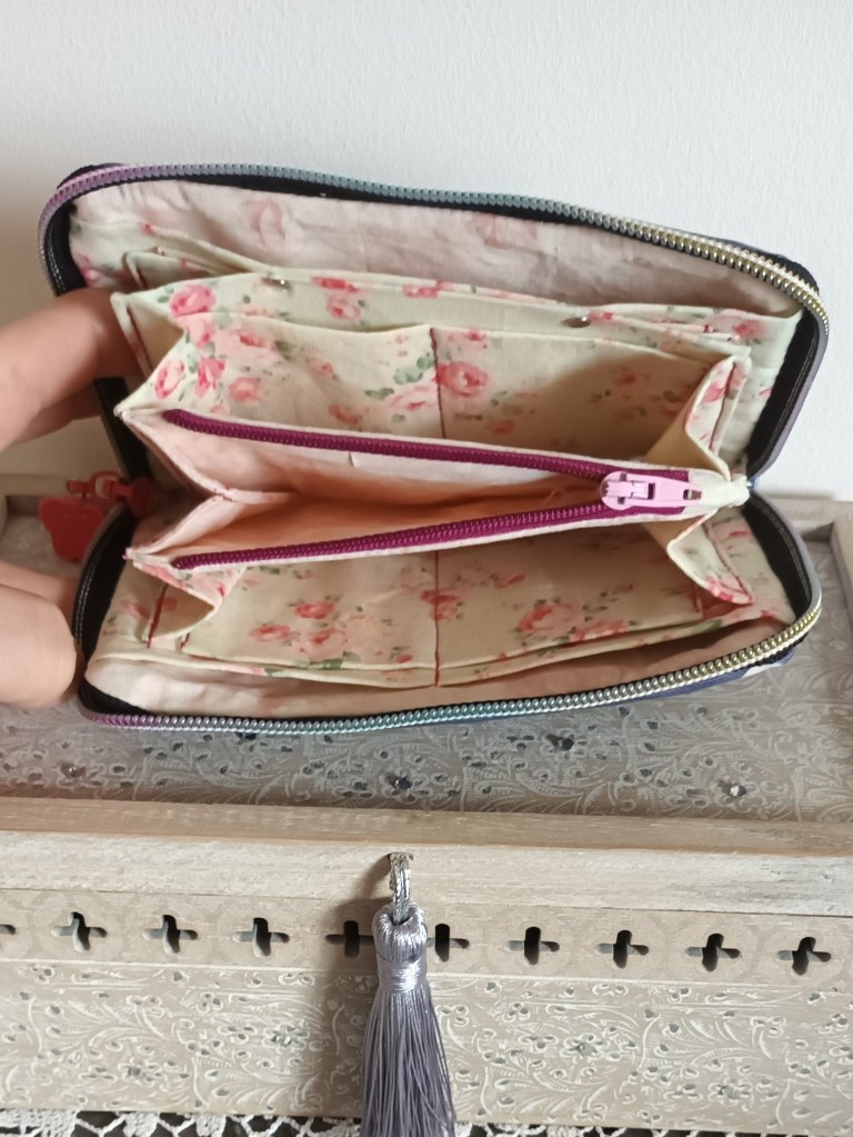 Portefeuille tissu compact zippé unique