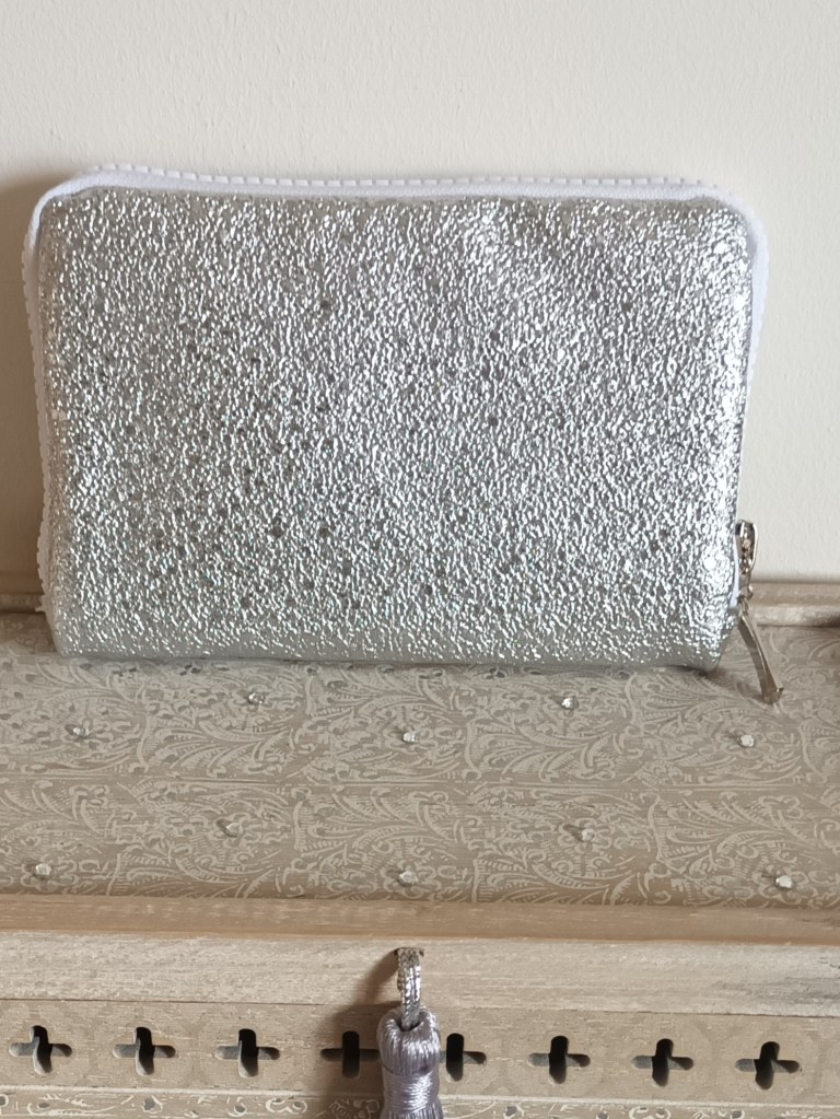 Portefeuille tissu compact zippé unique