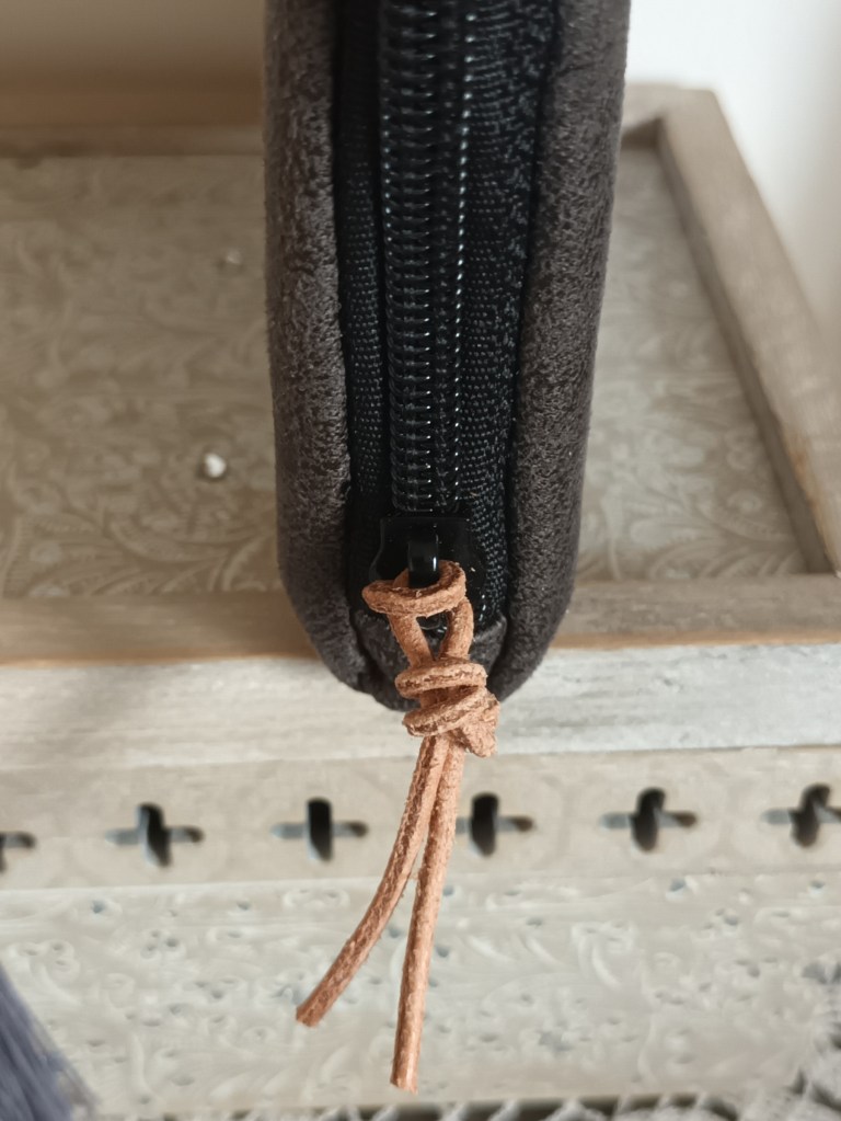 Portefeuille tissu compact zippé unique